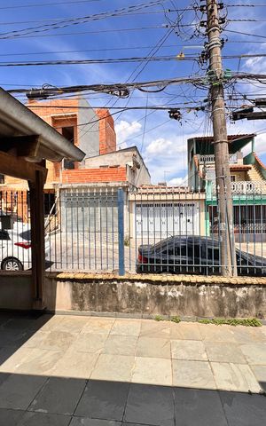 Casa à venda com 205m², 4 quartos e 3 vagas Casa à venda com 205m², 4 quartos e 3 vagasVista