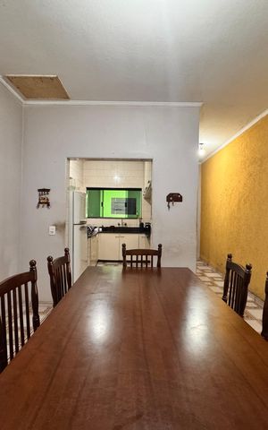Casa à venda com 205m², 4 quartos e 3 vagas Casa à venda com 205m², 4 quartos e 3 vagasCozinha