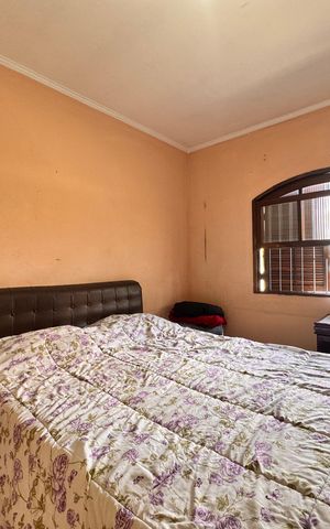 Casa à venda com 205m², 4 quartos e 3 vagas Casa à venda com 205m², 4 quartos e 3 vagasSuite