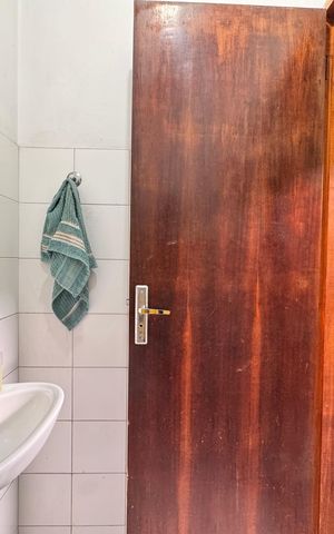 Casa à venda com 205m², 4 quartos e 3 vagas Casa à venda com 205m², 4 quartos e 3 vagasBanheiro