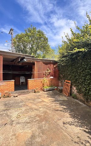 Casa à venda com 205m², 4 quartos e 3 vagas Casa à venda com 205m², 4 quartos e 3 vagasQuintal