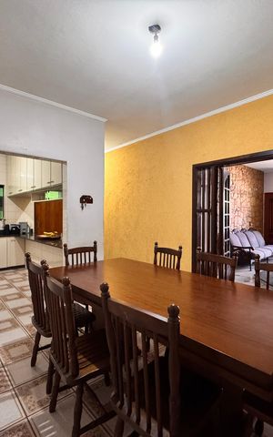 Casa à venda com 205m², 4 quartos e 3 vagas Casa à venda com 205m², 4 quartos e 3 vagasCozinha