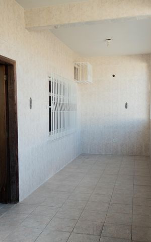 Casa à venda com 350m², 2 quartos e 6 vagas Casa à venda com 350m², 2 quartos e 6 vagasVaranda do Quintal