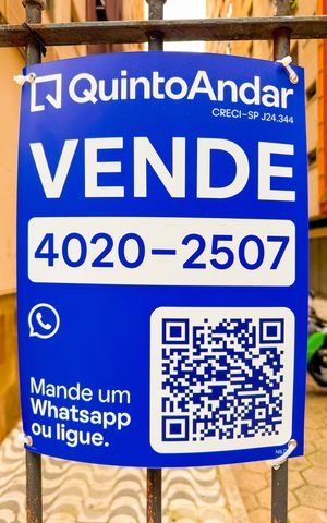 Apartamento à venda com 29m², 1 quarto e sem vaga Apartamento à venda com 29m², 1 quarto e sem vagaFachada e Plaquinha