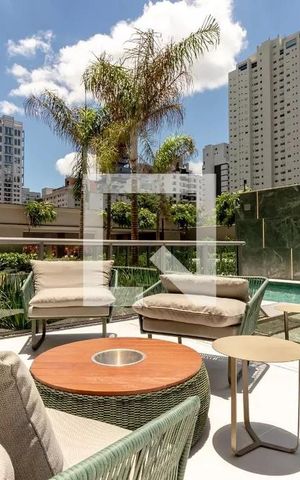 Apartamento à venda com 42m², 1 quarto e sem vaga Apartamento à venda com 42m², 1 quarto e sem vagaÁrea comum - Piscina