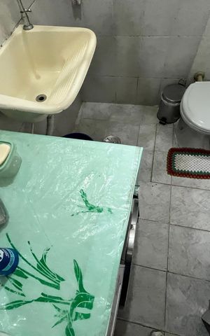 Casa à venda com 450m², 3 quartos e 2 vagasBanheiro