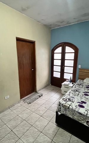 Casa à venda com 450m², 3 quartos e 2 vagasQuarto