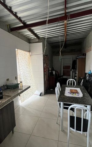 Casa à venda com 450m², 3 quartos e 2 vagasSala/Cozinha