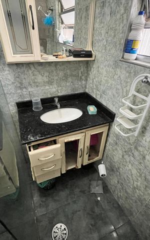 Casa à venda com 450m², 3 quartos e 2 vagasBanheiro