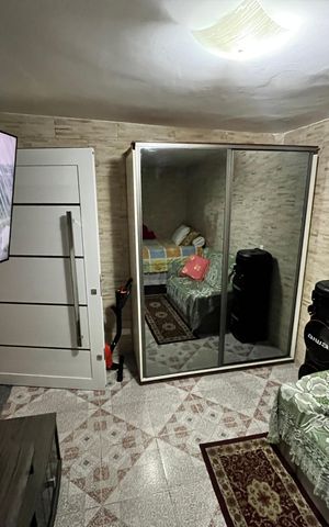 Casa à venda com 450m², 3 quartos e 2 vagasSala/Quarto