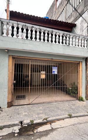 Casa à venda com 450m², 3 quartos e 2 vagasFachada
