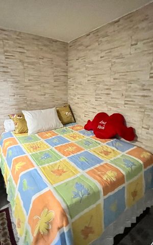 Casa à venda com 450m², 3 quartos e 2 vagasSala/Quarto