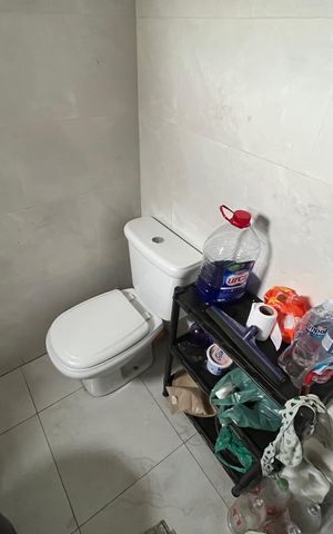Casa à venda com 450m², 3 quartos e 2 vagasBanheiro