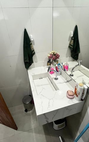 Casa à venda com 450m², 3 quartos e 2 vagasBanheiro
