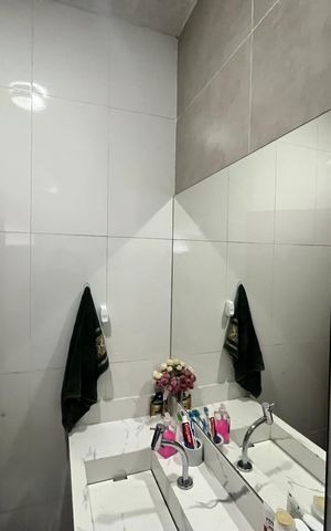Casa à venda com 450m², 3 quartos e 2 vagasBanheiro