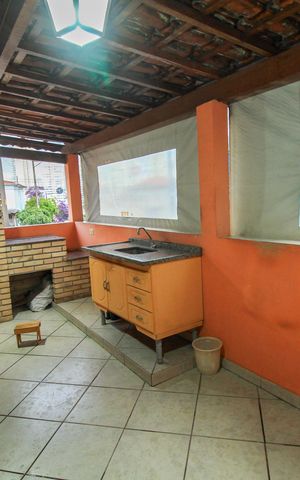Casa à venda com 170m², 3 quartos e 2 vagas Casa à venda com 170m², 3 quartos e 2 vagasÁrea comum