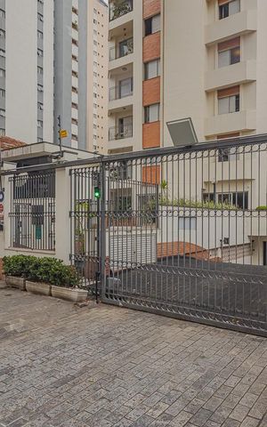 Apartamento à venda com 230m², 3 quartos e 3 vagasFachada
