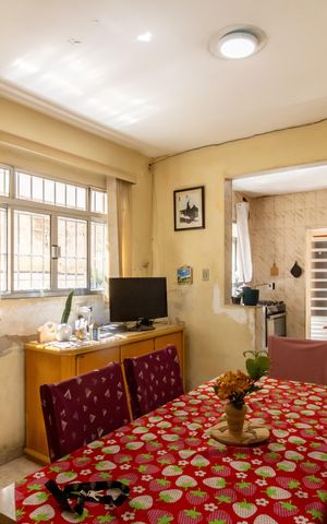 Casa à venda com 125m², 4 quartos e 2 vagas Casa à venda com 125m², 4 quartos e 2 vagasCopa