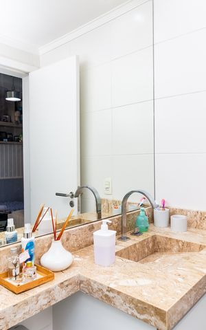 Apartamento à venda com 93m², 2 quartos e 2 vagas Apartamento à venda com 93m², 2 quartos e 2 vagasBanheiro da Suíte 2