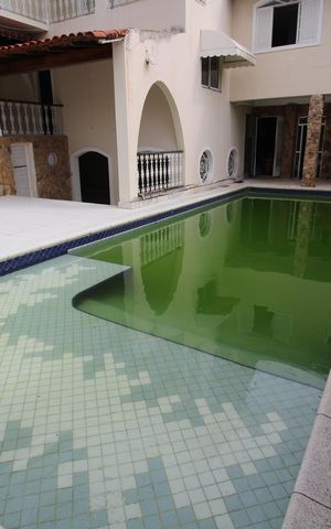 Casa de condomínio à venda com 467m², 6 quartos e 4 vagasPiscina