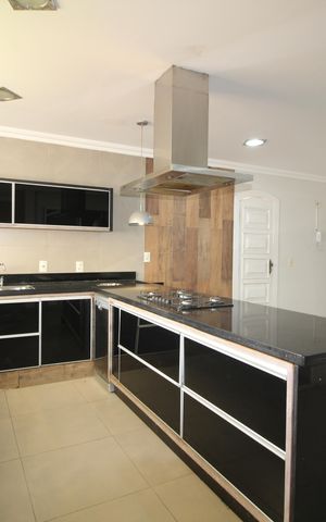 Casa de condomínio à venda com 467m², 6 quartos e 4 vagasCozinha
