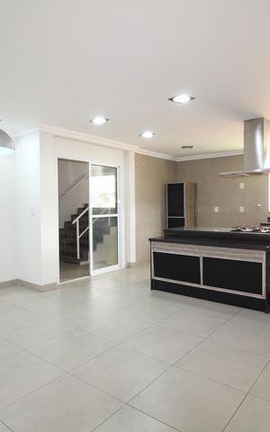 Casa de condomínio à venda com 467m², 6 quartos e 4 vagasCozinha