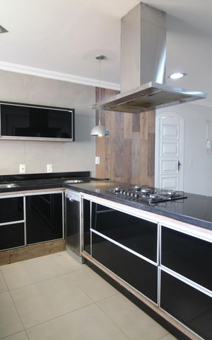 Casa de condomínio à venda com 467m², 6 quartos e 4 vagasCozinha