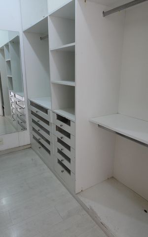Casa de condomínio à venda com 467m², 6 quartos e 4 vagasQuarto 5 - Closet da Suíte