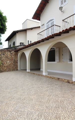 Casa de condomínio à venda com 467m², 6 quartos e 4 vagasFrente
