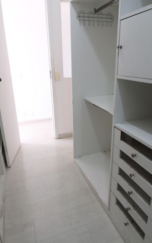 Casa de condomínio à venda com 467m², 6 quartos e 4 vagasQuarto 5 - Closet da Suíte