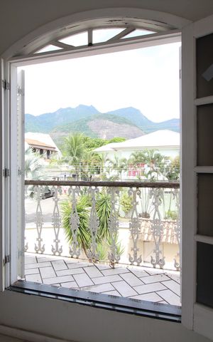 Casa de condomínio à venda com 467m², 6 quartos e 4 vagasQuarto 2 - Varanda/Vista