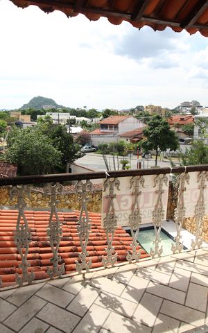 Casa de condomínio à venda com 467m², 6 quartos e 4 vagasQuarto 4 - Varanda/Vista da Suíte