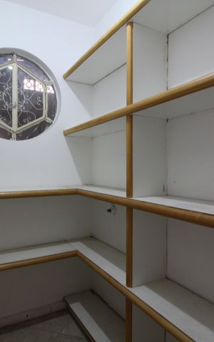 Casa de condomínio à venda com 467m², 6 quartos e 4 vagasDespensa