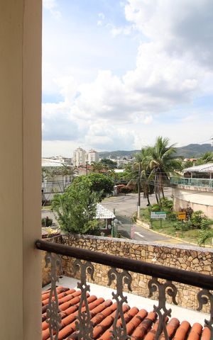 Casa de condomínio à venda com 467m², 6 quartos e 4 vagasQuarto 5 - Varanda/Vista da Suíte
