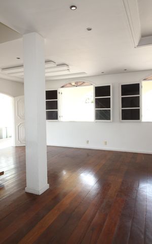 Casa de condomínio à venda com 467m², 6 quartos e 4 vagasSala 1