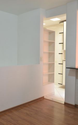 Casa à venda com 380m², 5 quartos e 2 vagasSala