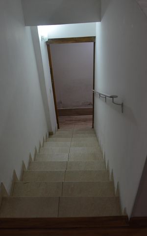 Casa à venda com 380m², 5 quartos e 2 vagasCorredor