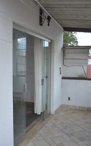 Casa à venda com 380m², 5 quartos e 2 vagasCorredor