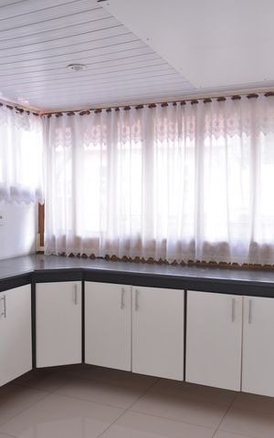 Casa à venda com 380m², 5 quartos e 2 vagascozinha 2