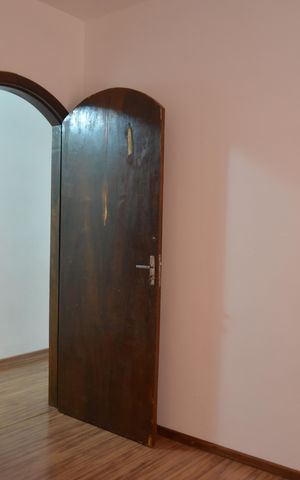 Casa à venda com 380m², 5 quartos e 2 vagasQuarto