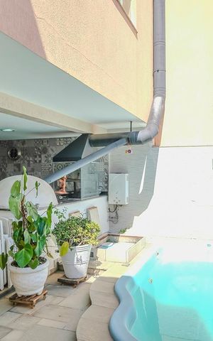 Casa à venda com 465m², 3 quartos e 7 vagasPiscina