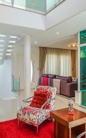 Casa à venda com 465m², 3 quartos e 7 vagasSala