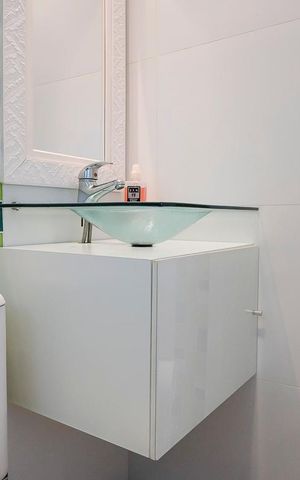 Casa à venda com 465m², 3 quartos e 7 vagasBanheiro da suíte 2