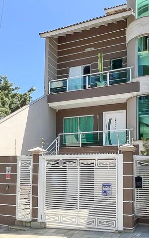 Casa à venda com 465m², 3 quartos e 7 vagasfachada + plaquinha