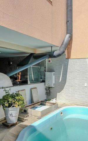 Casa à venda com 465m², 3 quartos e 7 vagasPiscina