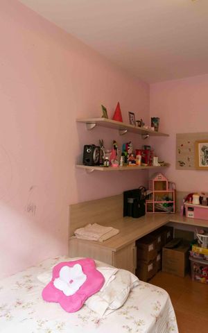 Casa à venda com 360m², 3 quartos e 2 vagas Casa à venda com 360m², 3 quartos e 2 vagasQuarto 2