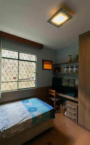 Casa à venda com 360m², 3 quartos e 2 vagas Casa à venda com 360m², 3 quartos e 2 vagasQuarto 1