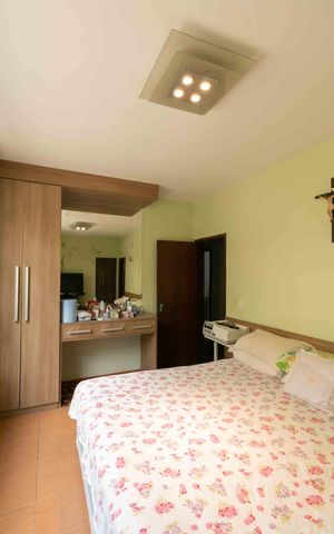 Casa à venda com 360m², 3 quartos e 2 vagas Casa à venda com 360m², 3 quartos e 2 vagasQuarto 3 Suite