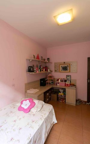 Casa à venda com 360m², 3 quartos e 2 vagas Casa à venda com 360m², 3 quartos e 2 vagasQuarto 2