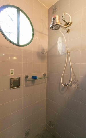 Casa à venda com 360m², 3 quartos e 2 vagas Casa à venda com 360m², 3 quartos e 2 vagasBanheiro Suite